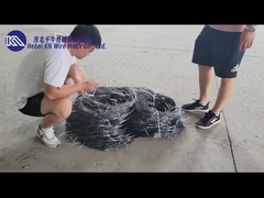 Rintangan Kawat Visibilitas Rendah Pertahanan medan perang tank maju melintasi jaring kawat besi