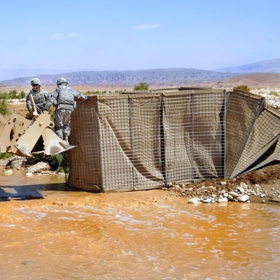 Galvanized Stackable Welded Gabion Box MIL 7 2.21m Hesco Penghalang untuk Militer Pertahanan Penghalang Perlindungan Banjir