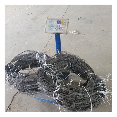 High-tech 10 X 10 X 1.4 Low-visibility Anti Tank Barrier Metal Mesh Digunakan Untuk Perang Ukraina