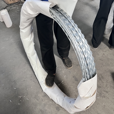 Hot Sale Cross Razor Barbed Wire Flat Wrap Razor Barbed Wire Dan Klip Razor Wire