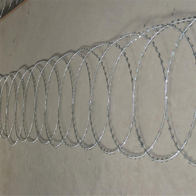 BTO-22 Galvanized 90cm Diameter Coil Concertina Razor Barbed Wire untuk Perlindungan Dinding