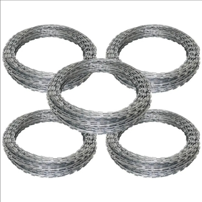 Grosir BTO-10 Razor Barbed Wire High Tensile Rolls Untuk Pengekang Aman Panel pagar kawat