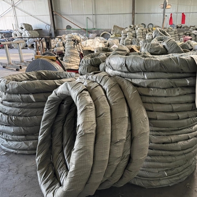 Grosir BTO-10 Razor Barbed Wire High Tensile Rolls Untuk Pengekang Aman Panel pagar kawat