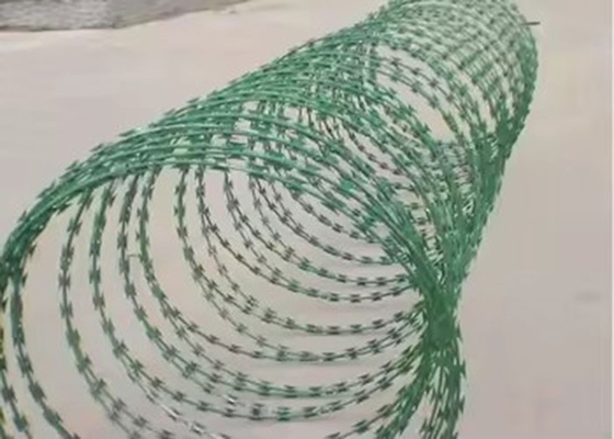 Kawat Berduri Silet Concertina Single Coil Kawat Berduri Hijau Tua Dari Besi Dicat