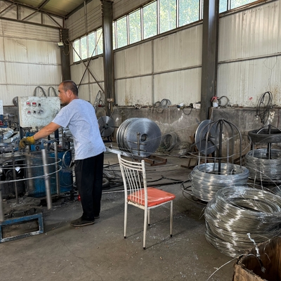 Galvanized Security Fencing Concertina Harga Anti Climb Blade Barbed Wire Penjara Pengelasan Barbed Wire