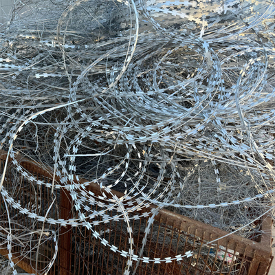 Harga Grosir Anti Climb Razor Barbed Wire Bandara Penjara Galvanized Pagar