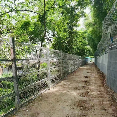 Hot Dip Galvanized Razor Blade Barbed Wire Bto-22 Concertina Double Strand Razor Wire Mesh
