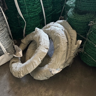 Produsen Kualitas Tinggi Pasar Amerika Selatan Galvanized Double Twisted Barbed Wire
