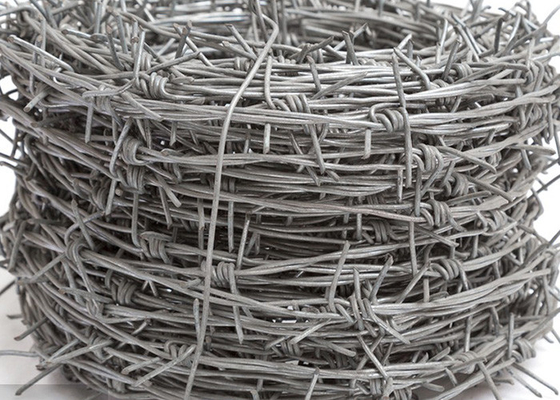 Perlindungan Pembangunan Pagar 3 atau 4 inci Barb Jarak stainless steel kawat berduri