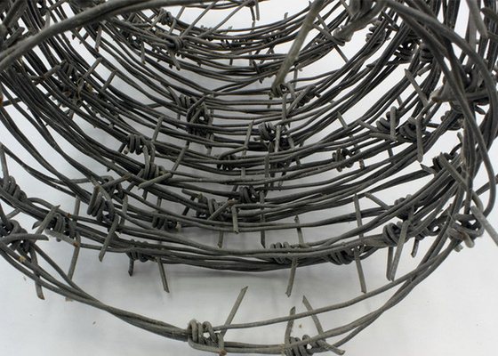 Tahan karat 1,8mm Double Strand Tradisional Twist Barbed Wire Roll