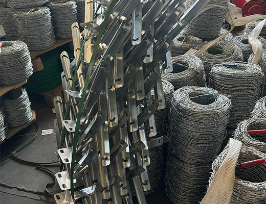 Hot-dipped Galvanized Security Barbed Wire Kawat berdiameter tinggi untuk perbatasan yang aman