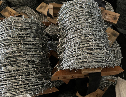 Hot-dipped Galvanized Security Barbed Wire Kawat berdiameter tinggi untuk perbatasan yang aman