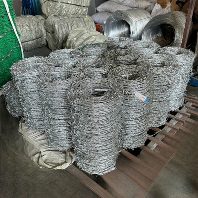 Galvanis kawat berduri Baja kawat berduri Bto-22 kawat pagar Harga