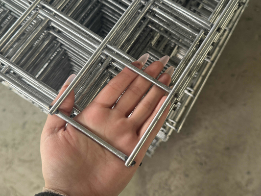 Permukaan Hot Dip Galvanized 200g/m2 Bastion Barrier Tembok Defensive Barrier Untuk Perlindungan