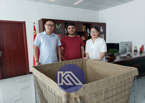 Anti-korosi Heavy Duty Galvanized Gabion Hesco Barrier Barrier Pertahanan untuk dinding penahan darurat
