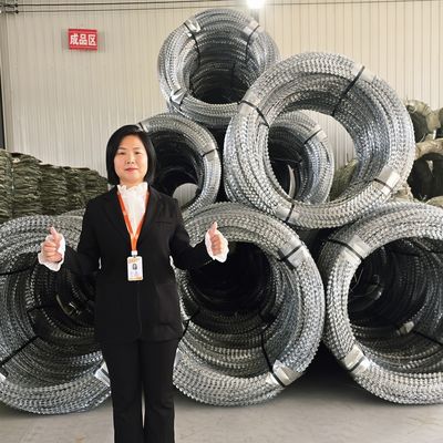 Factory Supplied Concertina Hot Dipped Galvanized Razor Blade Wire BTO-16 For Ukraine Border Protection Fence