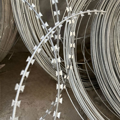 Galvanized Steel Bto-22 Razor Barbed Wire for Protecting Mesh Concertina Razor Wire Coils
