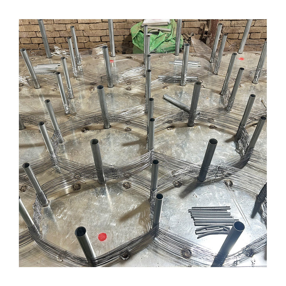 Galvanized Steel Tank Barrier Net Wound Tank Tracks Plain Weave Wire Mesh Custom Carbon Steel Rusia