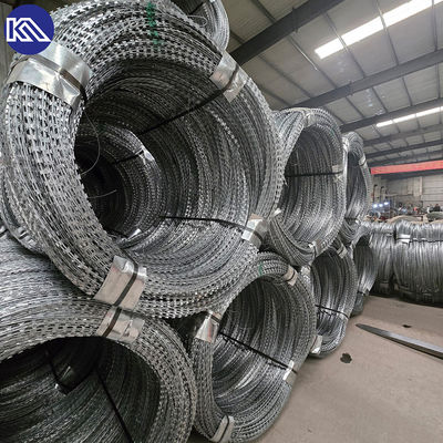 Pagar Pisau Cukur Keamanan untuk Rumah Gulungan Jaring Kawat Pisau Cukur Keamanan Perumahan BTO-22 Jaring Kawat Berduri Pisau Cukur