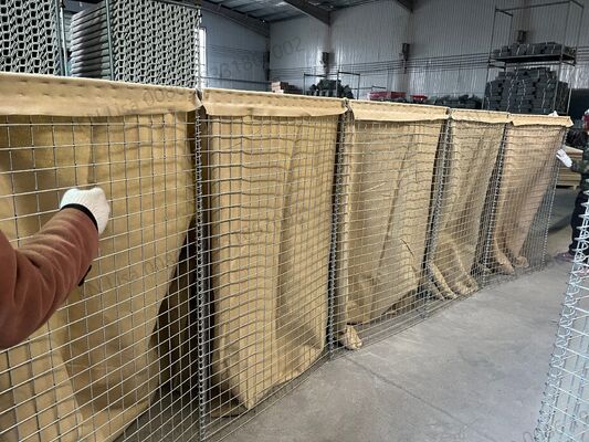 Professional SupplyCustomized Folding Defensive Barrier Galvanized Security Wall Flood Defensive Barrier Explosion RetainingWall