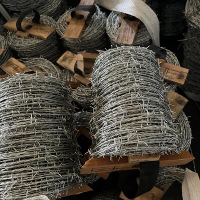 Harga yang baik Galvanized Razor Barbed Wire Mesh untuk pagar keamanan