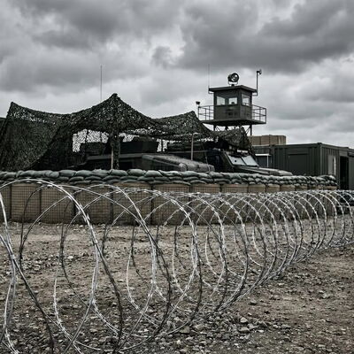 CBT-60 Razor Barbed Wire Steel Metal Type Dapat Disesuaikan Material Pagar Keamanan Cocok untuk Berbagai Lingkungan