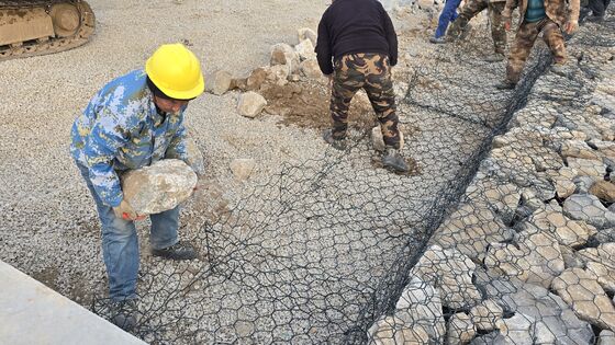 Pabrik Harga Kompetitif 6*8cm Weave Gabion Box Galvanized Gabion Basket 2.2mm Gabion