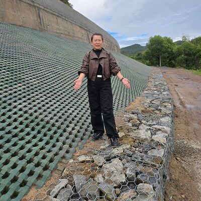 Kotak Gabion Tugas Berat Dirancang untuk Stabilisasi Tanah, Struktur Penahan, Pengendalian Banjir, dan Proyek Teknik Sipil