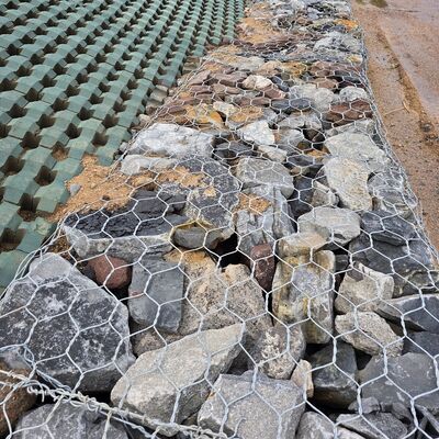 Masa pakai 20-30 Tahun Diameter Kawat Keranjang Gabion 2,7mm Sangkar Jaring Kawat Tahan Lama Sempurna untuk Stabilisasi Lereng Pengendalian Banjir dan Lansekap