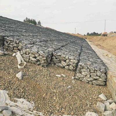 Gulungan Jaring Gabion Heksagonal Galvanis Hot-Dip | Kandang Batu Anyaman untuk Perlindungan Tepian Sungai